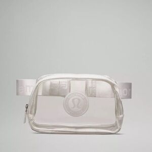 Lululemon Everywhere Belt Bag 1L